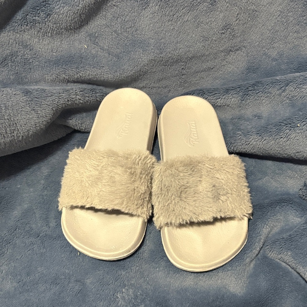 Plush Gray Fur Slide Slippers